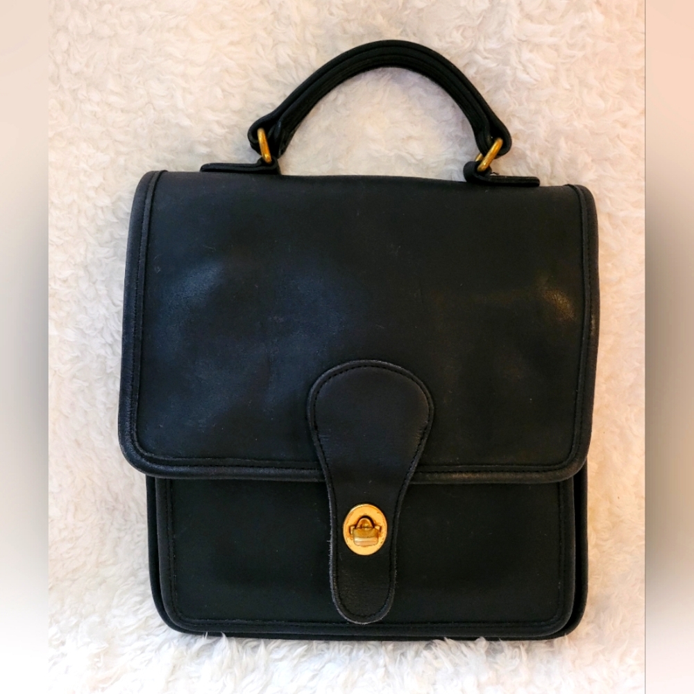 GUC Vintage Coach Station Black Satchel Leather Bag